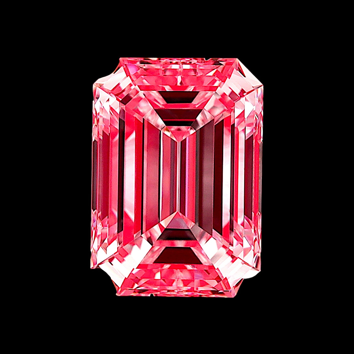 The diamond’s exceptional cut, polish, and symmetry reveal a breathtaking radiance, creating an enchanting display of light and fire
