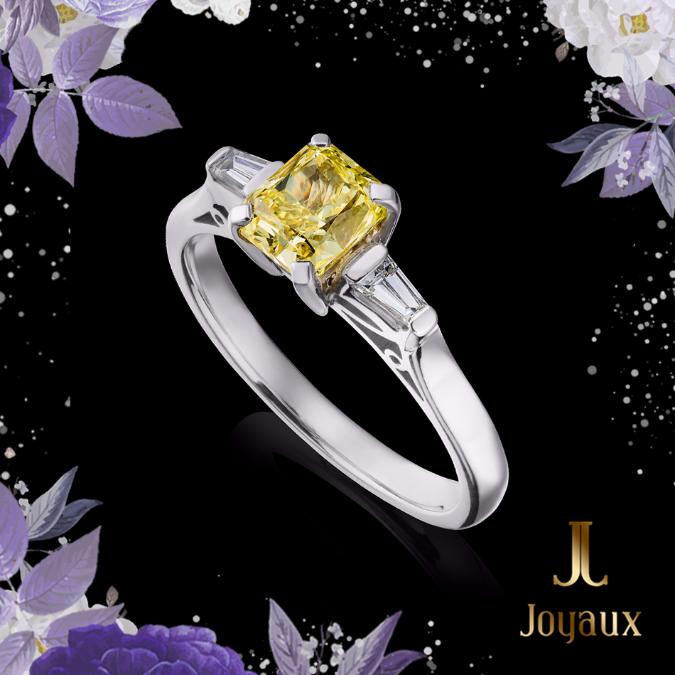 Bague en Diamant Jaune fancy et baguette