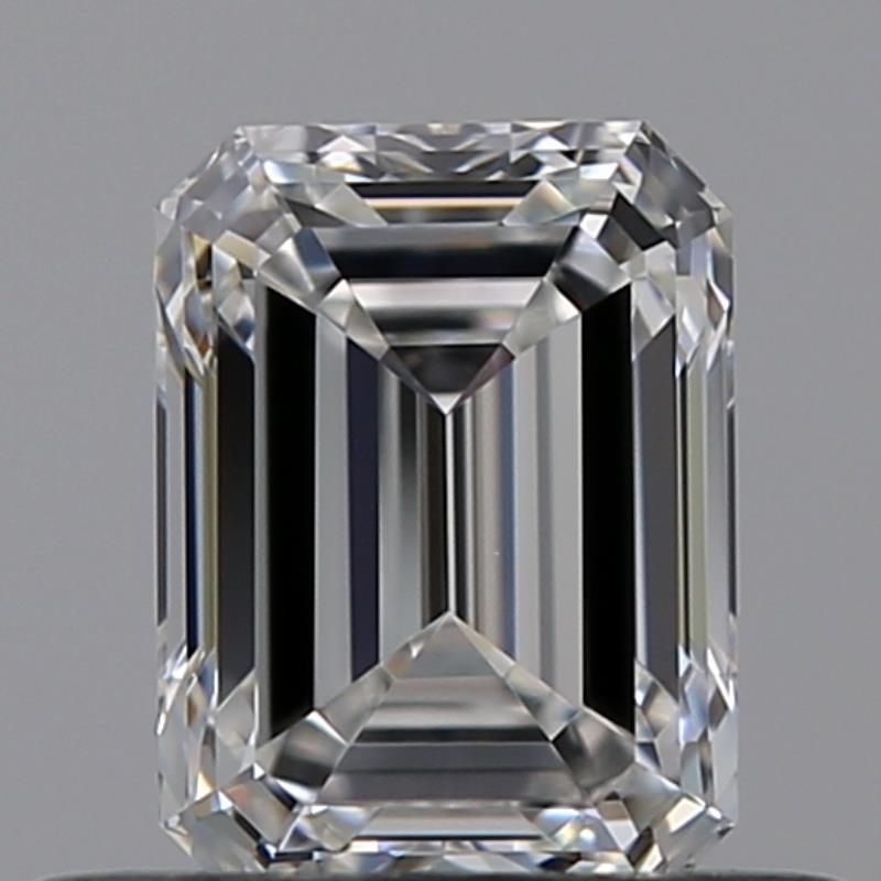 0.8 ct.tw. Emerald cut Diamond Side Stone Ring