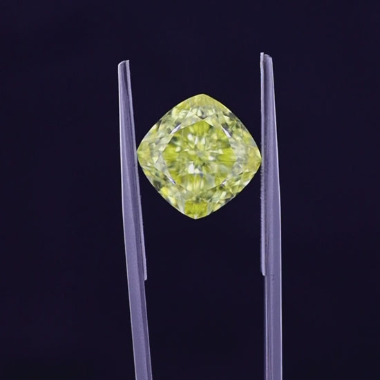 11.02 Carat Fancy Vivid Yellow Diamond | Atelier de Joyaux™ Geneva