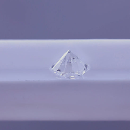 5.69 CT D-VVS2 Round Brilliant-cut Diamond | Atelier de Joyaux™ Geneva