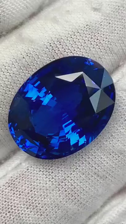 25.11-Carat Royal Blue Sapphire: A Symphony of Oceanic Elegance