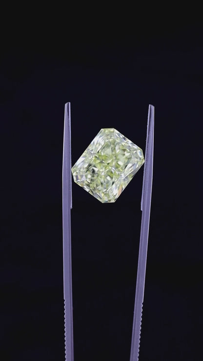 Diamant jaune fantaisie de 17,53 carats