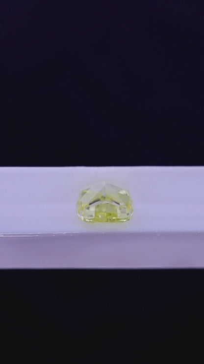 11.02 Carat Fancy Vivid Yellow Diamond - Nature's Golden Masterpiece